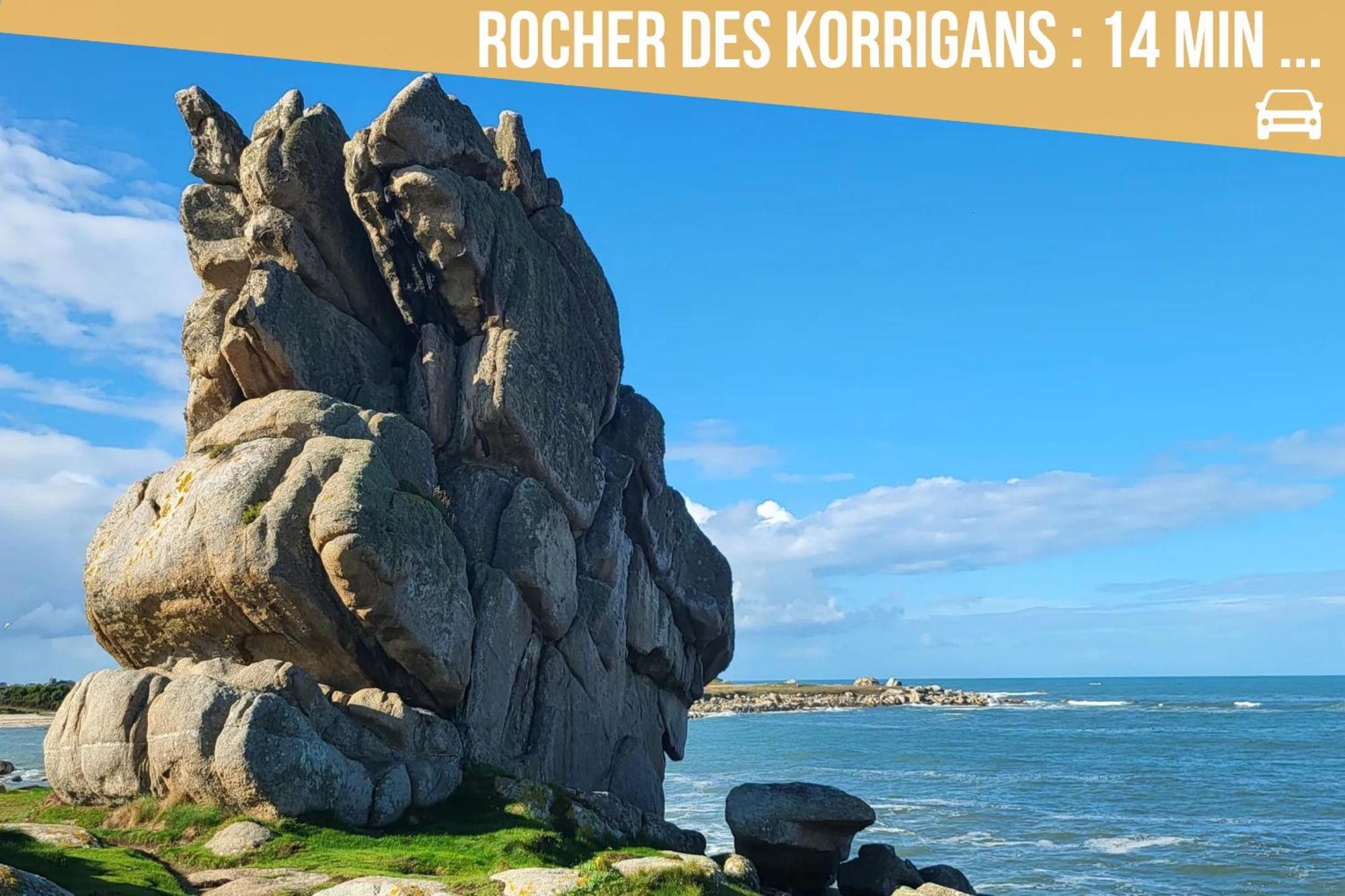 Le Loft Du Dolmen Clara, Entre Terre Et Mer Plounevez-Lochrist Exterior photo